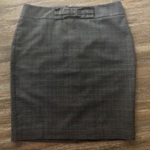 Gray LOFT detail skirt
